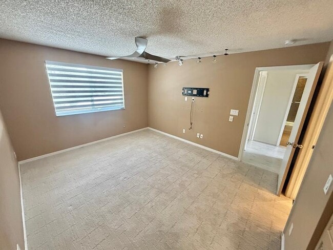 Building Photo - 1654 SW 109th Terrace