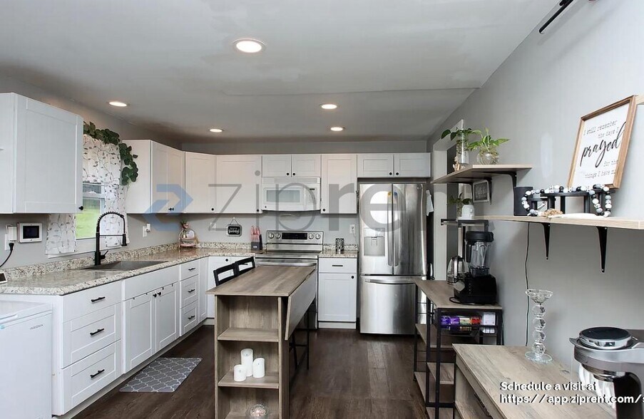 Building Photo - 58 Litchfield St