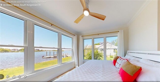 Building Photo - 38 Beach St