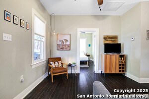 Building Photo - 331 Adaes Ave
