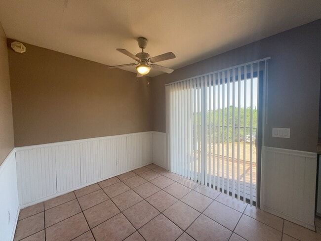 Building Photo - Available now! 2 Bedroom Condo!!!