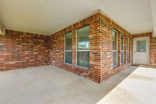 Building Photo - 11923 Stephenville Dr