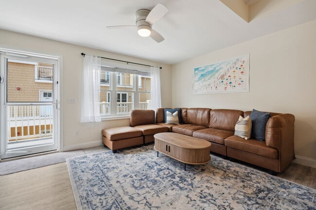 Building Photo - 128 Ashworth Ave