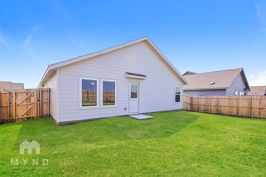Building Photo - 2744 Mistwood Dr