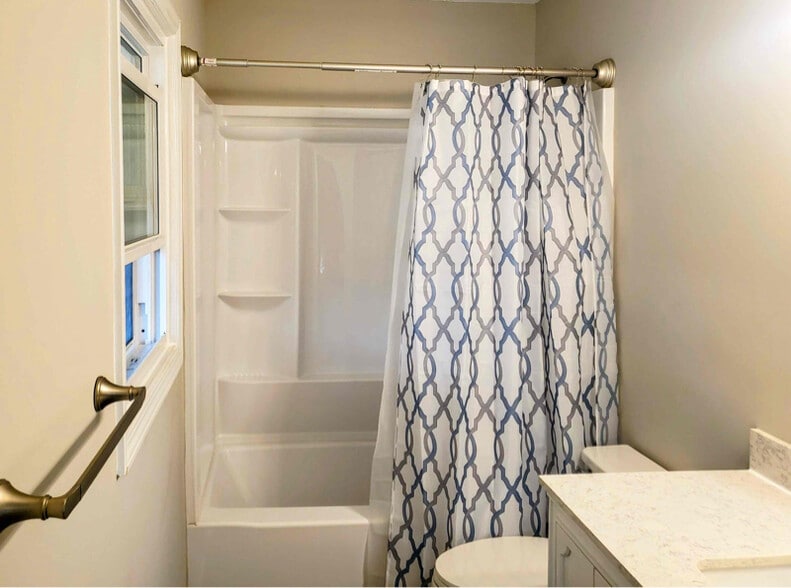 Building Photo - 5112 Miller Rd SW