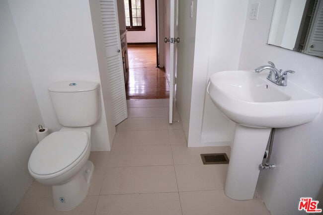 Building Photo - 5114 Edgewood Pl