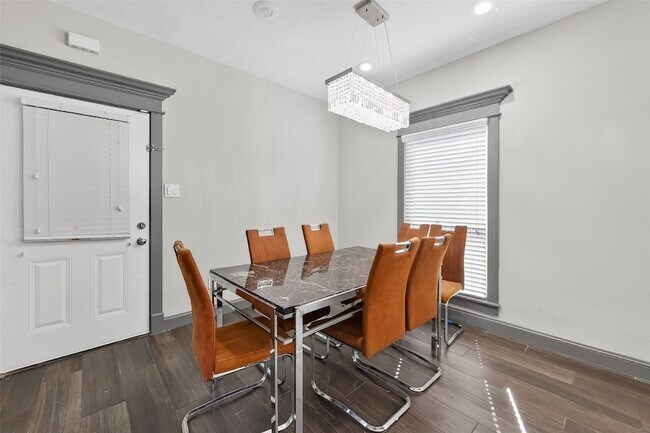 Building Photo - 11280 Braes Forest Dr