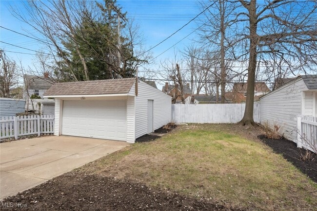 Building Photo - 3569 Silsby Rd