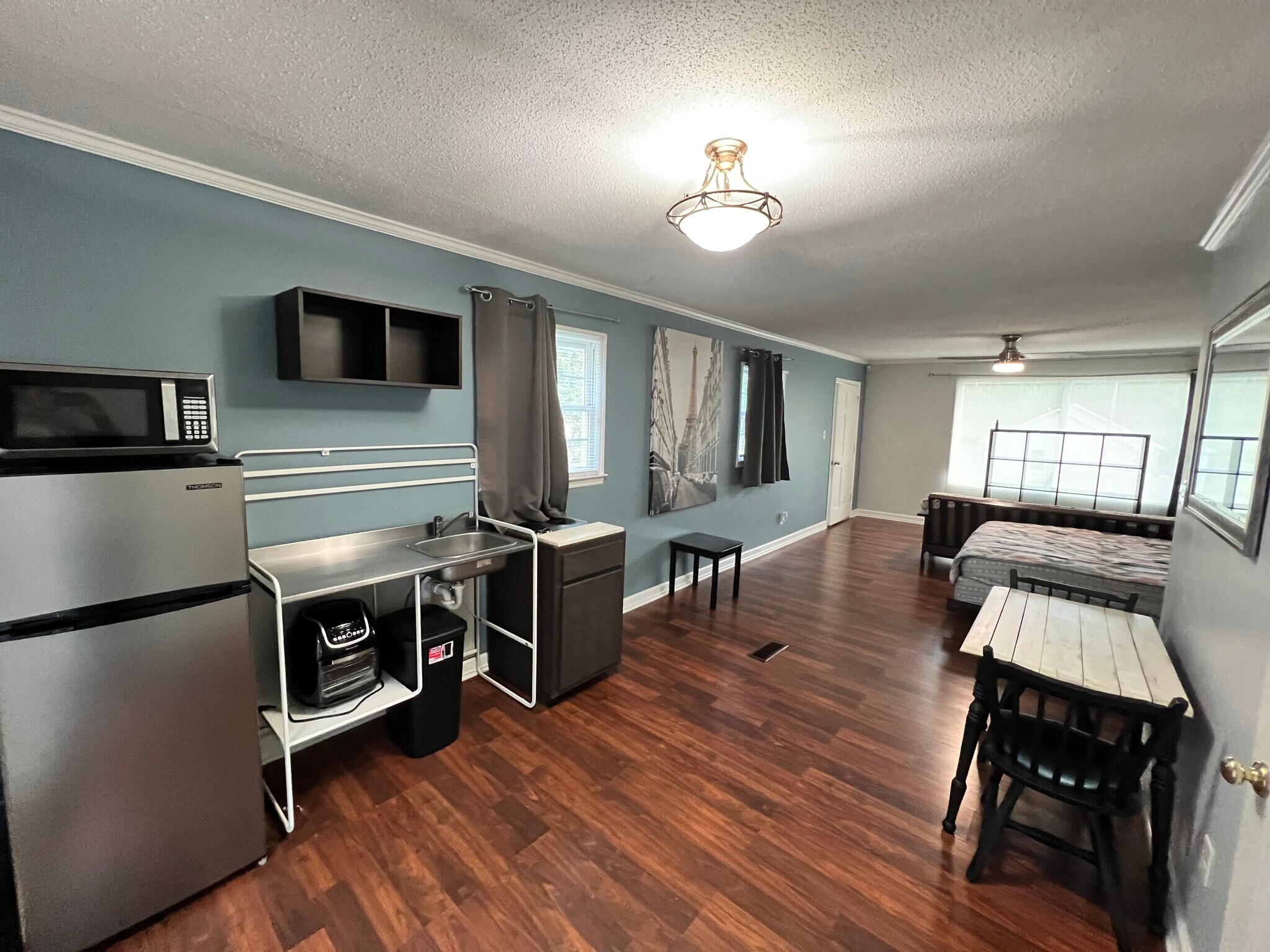 Building Photo - 1240 Shady Oak Trl