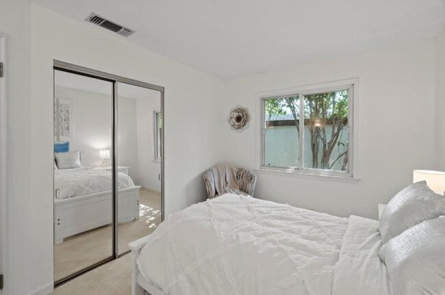 Building Photo - 1813 Beech St