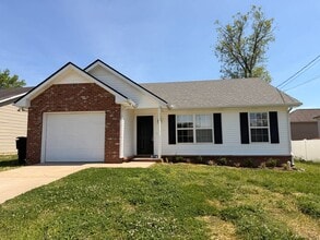 Building Photo - Nice 3 BR 2 Bath Available Now in Murfreesboro!