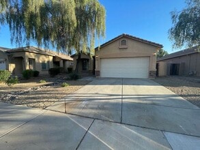 Building Photo - READY TO VIEW NOW! Spacious 3 Bed 2 Bath Home in Surprise Farms!