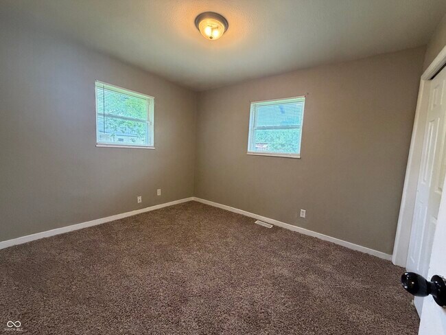 Building Photo - 2417 N Bolton Ave