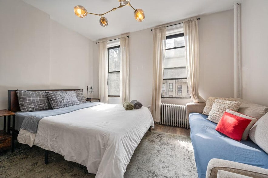 Building Photo - 1109 1st Ave