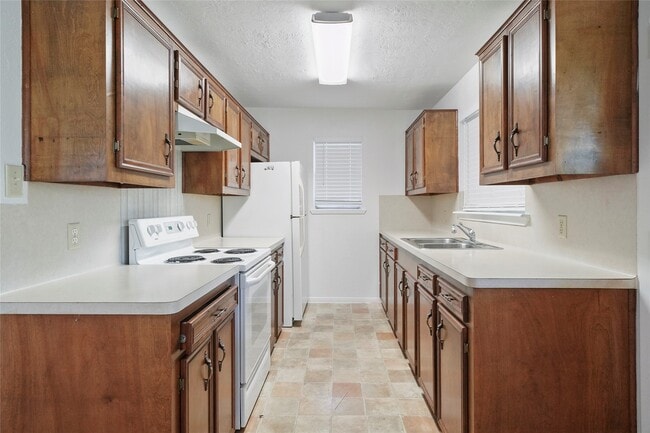 Building Photo - 18121 Atkinson Ln