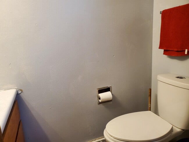 Building Photo - 2421 Adler Cir