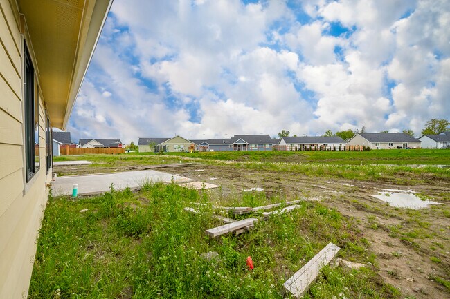 Building Photo - 1517 Hovel Rd