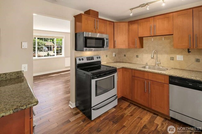 Building Photo - 4Bd/1.5Ba Kirkland House