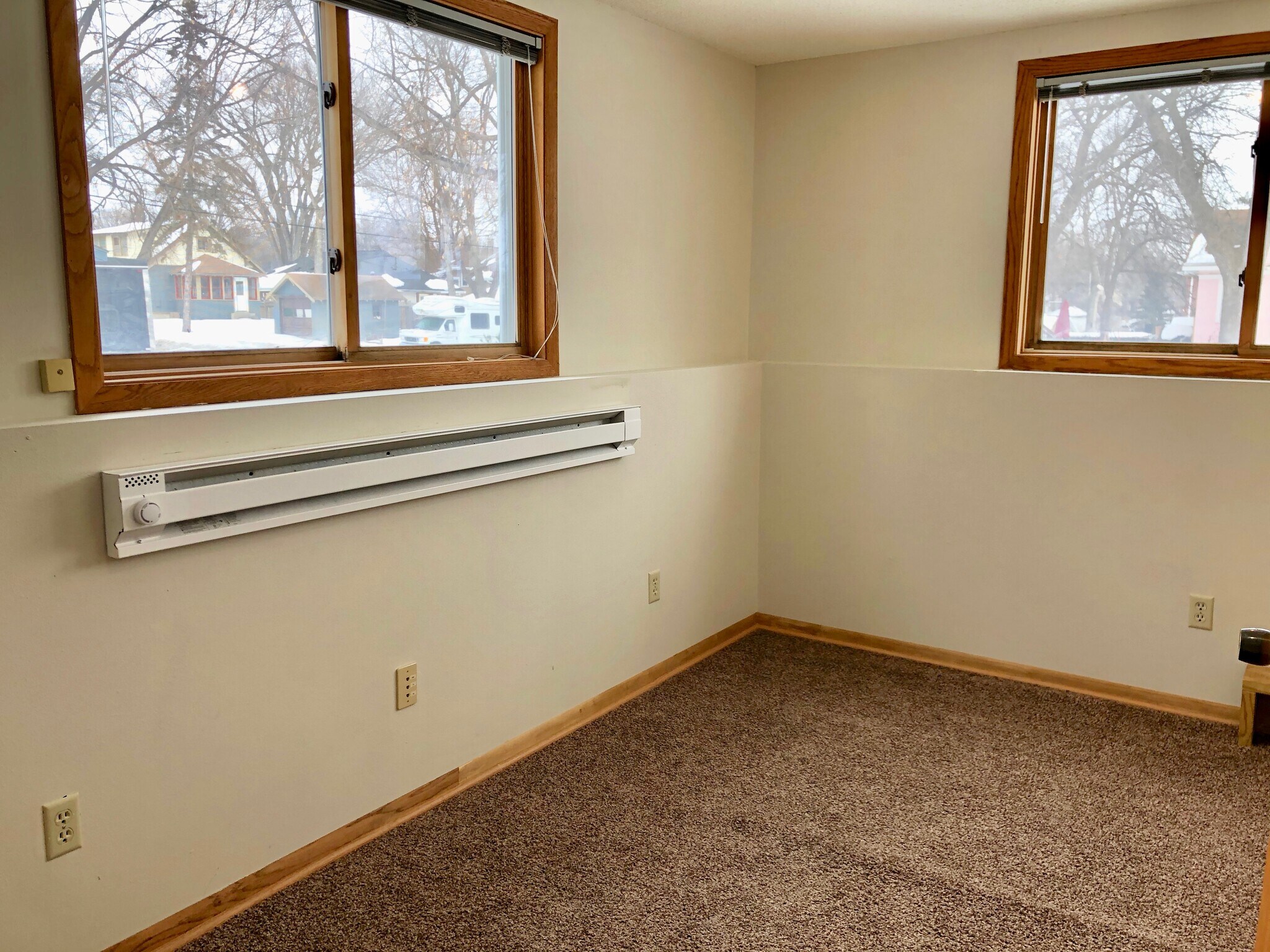 Building Photo - 902 W Lincoln Ave #2
