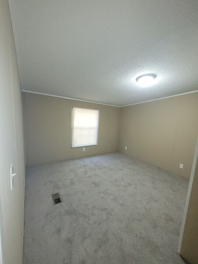 Building Photo - For Rent - Double Branch Road in Danielsvi...