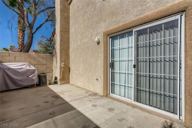 Building Photo - 7700 Almeria St