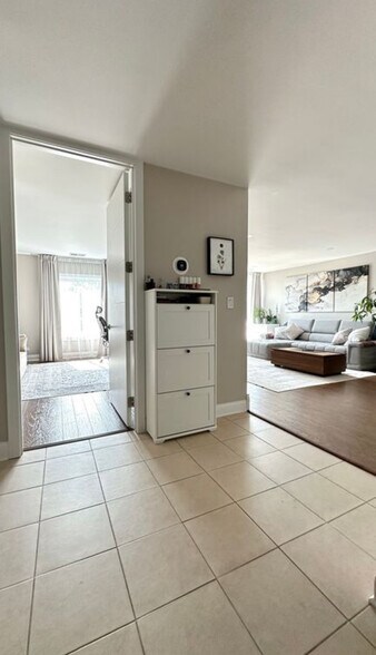 Building Photo - 190 S Wood Dale Rd