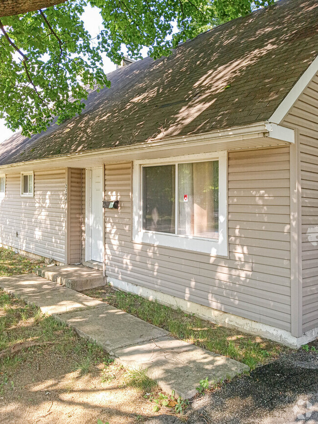 Building Photo - Charming 5-Bedroom Home in Columbus!