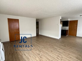 Building Photo - 4210 W Arlington St