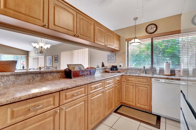 Building Photo - 5760 Piping Rock Dr