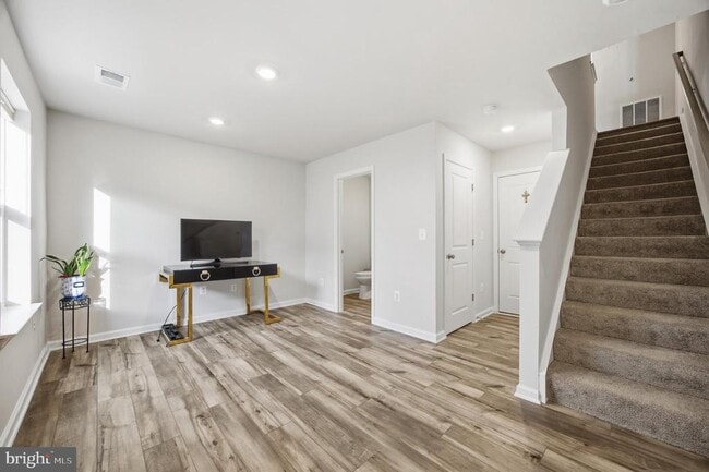 Building Photo - 336 Mineral Springs Rd