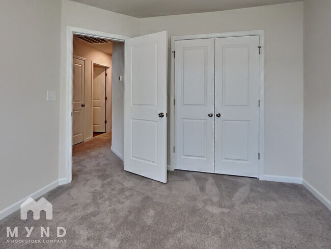 Building Photo - 132 Eagle Chase Dr