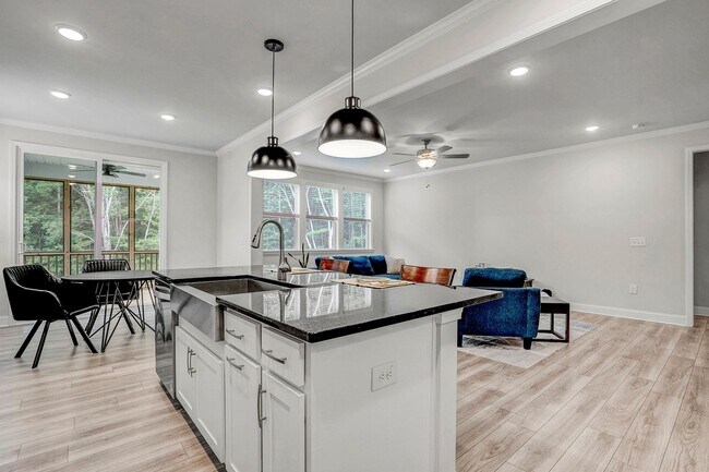 Building Photo - 220 Karlov Rd