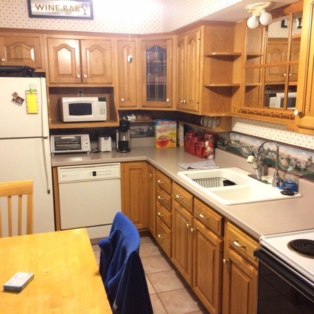 Building Photo - 104 S Short St