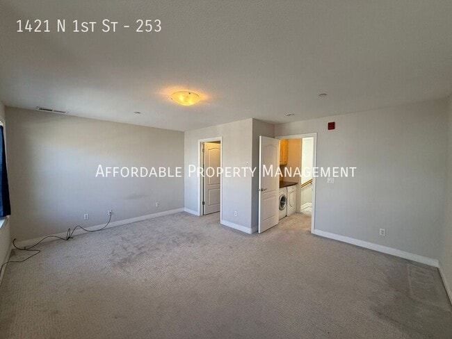 Building Photo - 1421 N First St