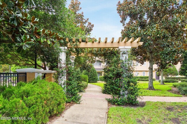 Building Photo - 10075 GATE N Pky