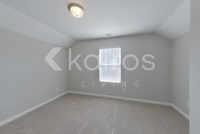 Building Photo - 5031 Cobalt Fls Bnd