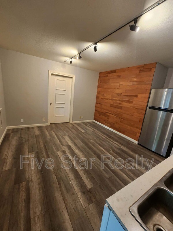 Building Photo - 12896 Rices Crossing Rd