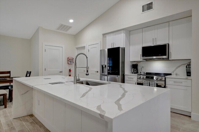 Building Photo - 7724 Simon Ridge Ct