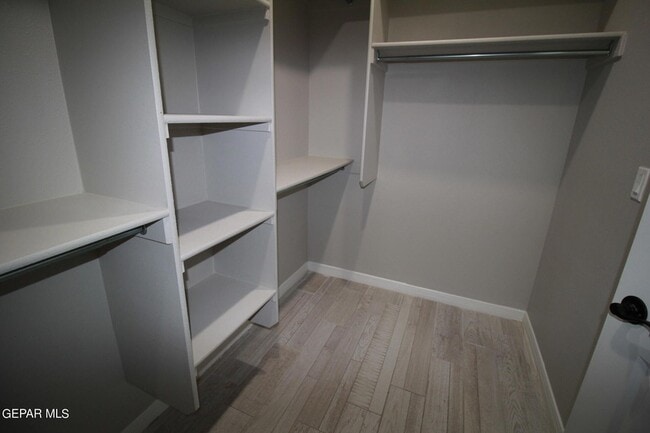 Building Photo - 509 Cedarwood Ave