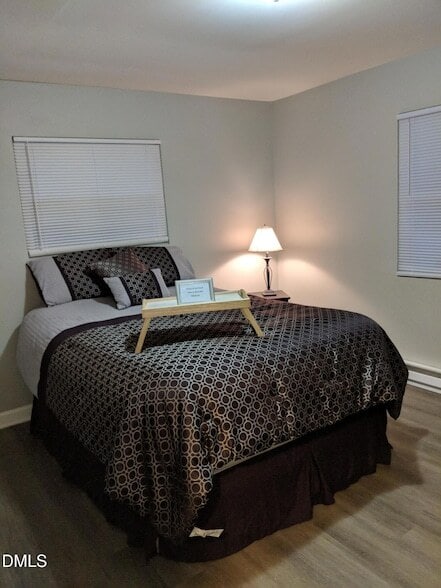 Building Photo - 409 Rose Ln