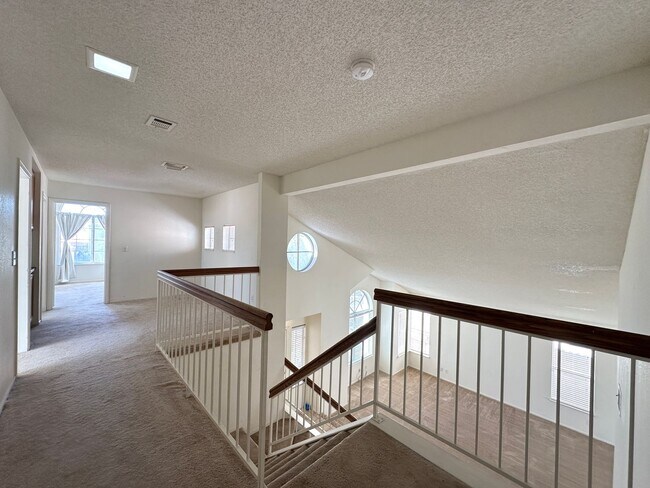 Building Photo - Reflections At The Lakes