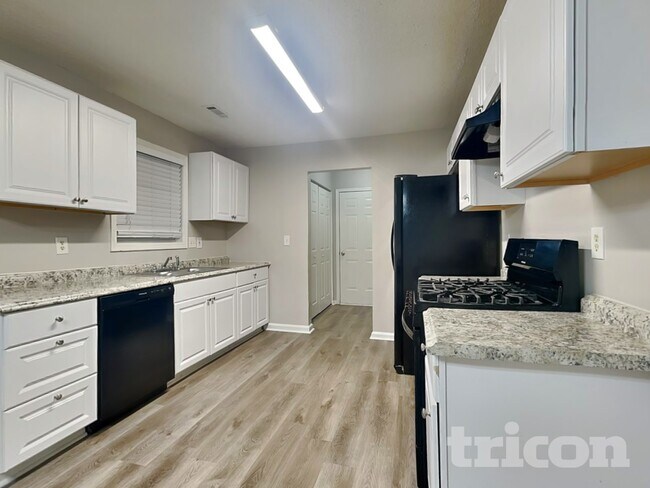 Building Photo - 10980 Thrasher Rd