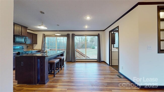 Building Photo - 7708 Waxhaw Hwy