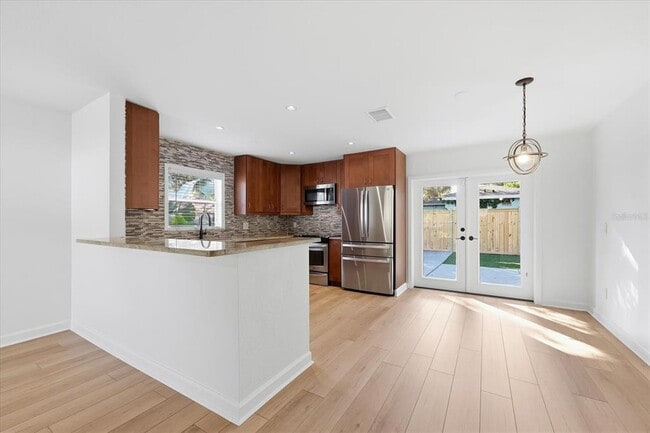 Building Photo - 2802 W North A St