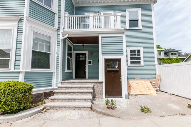Primary Photo - 34 Upham Ave