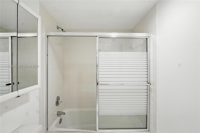 Building Photo - 3850 Oaks Clubhouse Dr