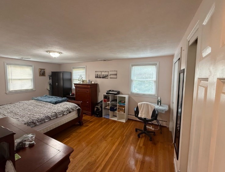 Building Photo - 72 Grassland St