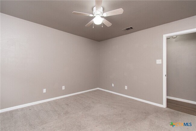 Building Photo - 4004 Bull Run Dr