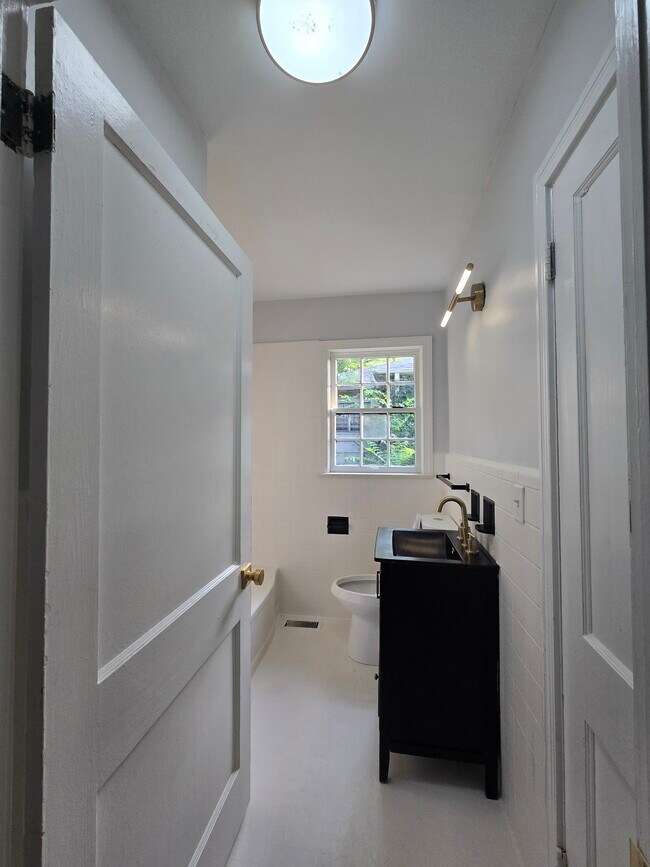 Building Photo - 2611 20th Street Ensley