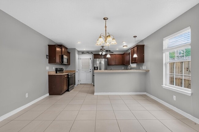 Building Photo - 451 Eisenhower Dr